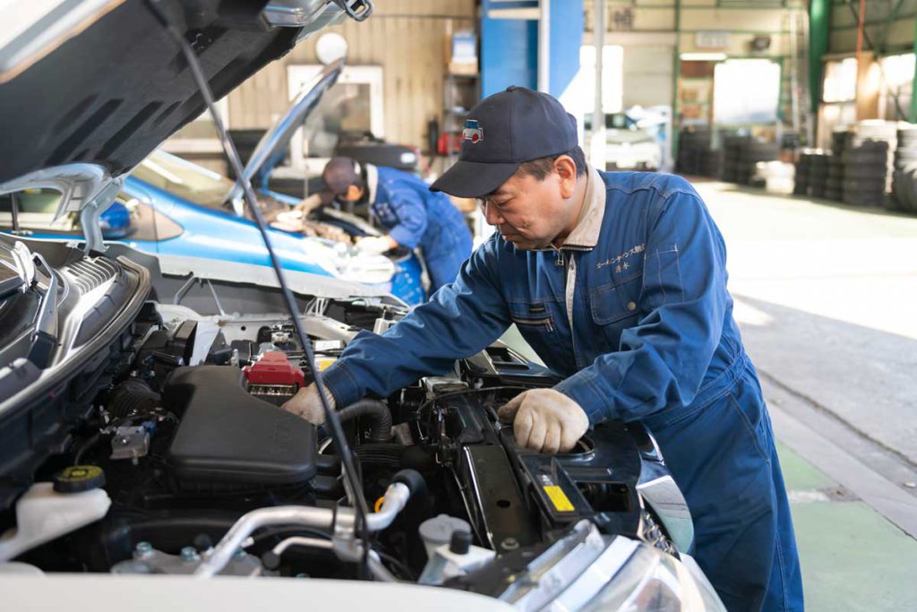 車両整備はカーメインテナンス朝倉まで